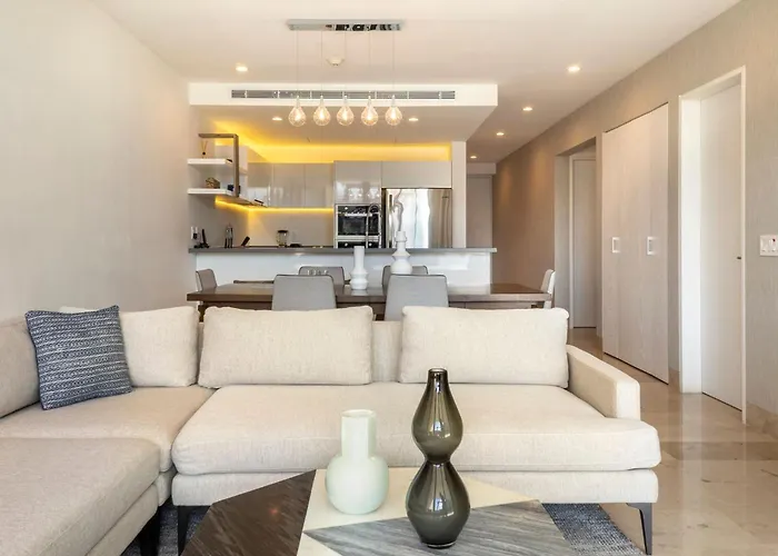 Oceana Luxury Walk To And Day Club Casa de férias *